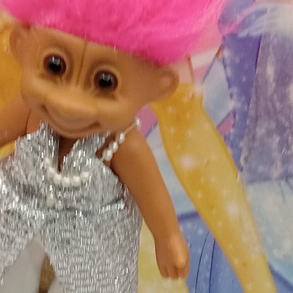 RUSS Tracey Doll Pink Hair Brown Eyes 7 in Poseable 1990s Silver Dress Troll - Picture 6 of 11